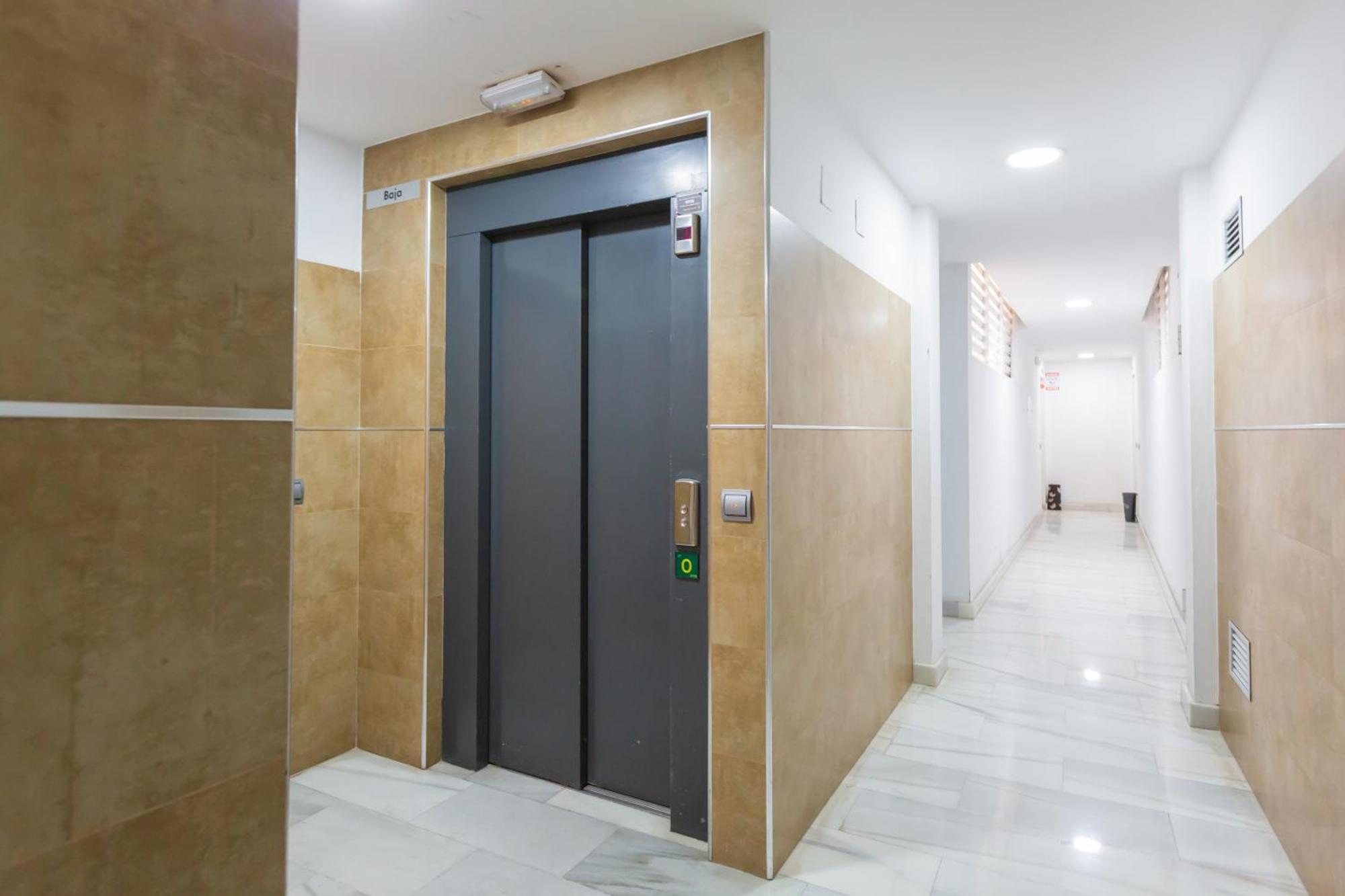 Апартаменты Hi Urban Malaga Centro Экстерьер фото
